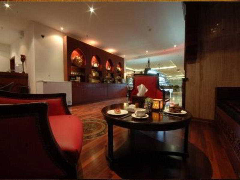 Hotel Al Shohada By Palm Rich Makkah Mekka Zewnętrze zdjęcie The interior of the restaurant